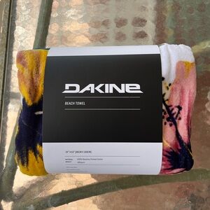 New Dakine Floral Multicolor Beach Towel